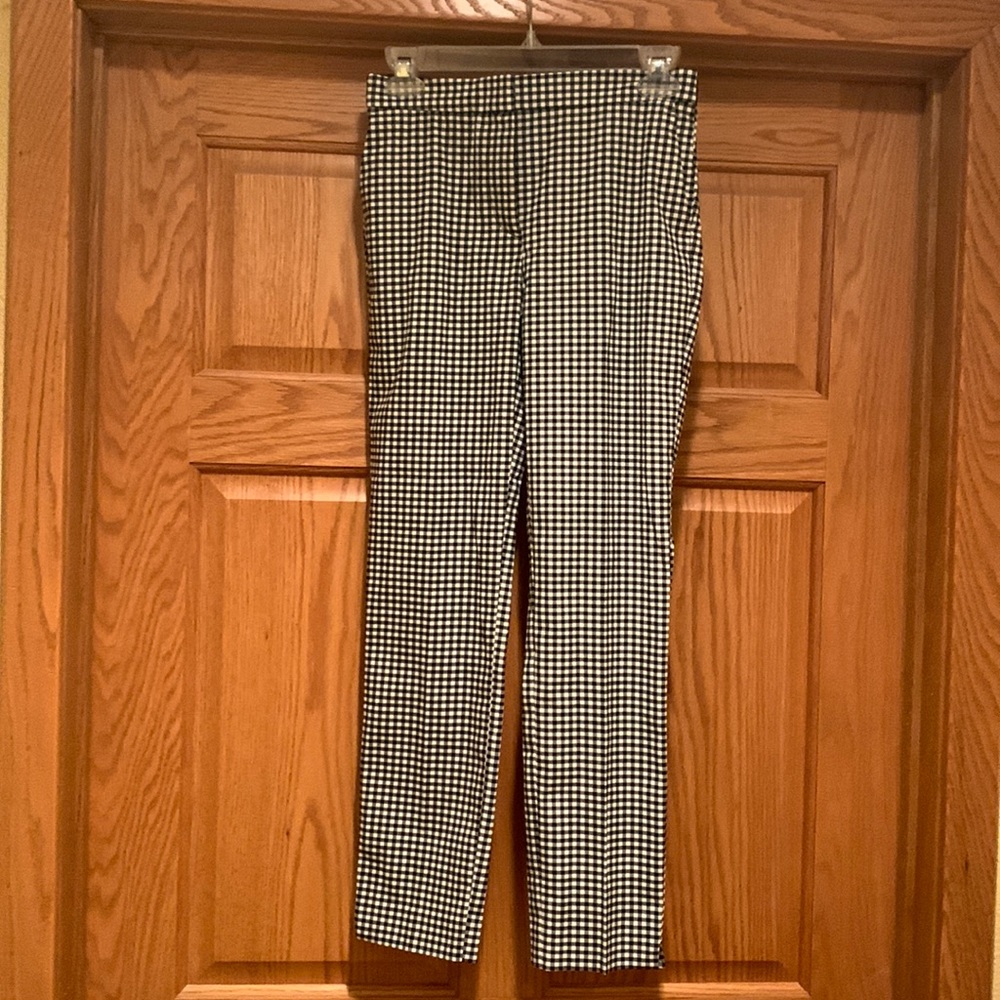 Small check print cigarette pants